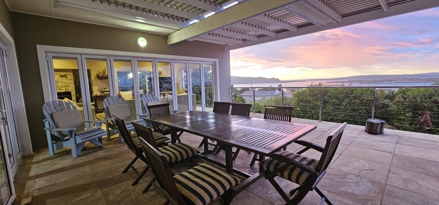 5 Bedroom Property for Sale in Middedorp Western Cape